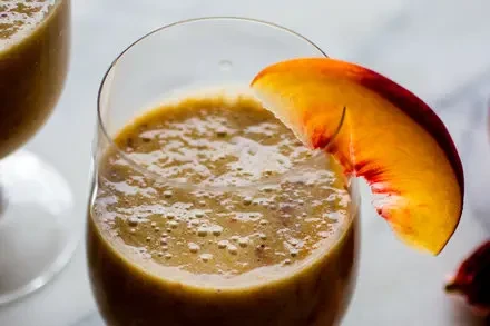 Creamy Peach Almond Smoothie Recipe