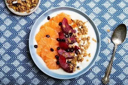 Homemade Nondairy Yogurt: A Creamy, Sour-Sweet Alternative