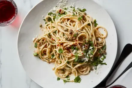The Timeless Allure of Perfect Pasta: A Minimalist Masterpiece