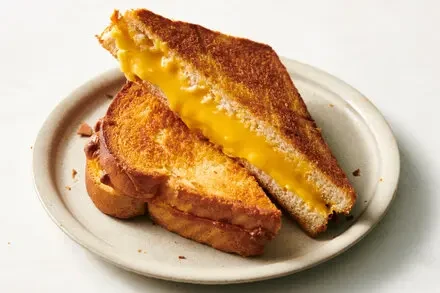 Air-Fryer Grilled Cheese: A Crispy, Melty Delight in Minutes