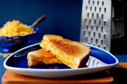 The Art of Crafting the Perfect Grilled Cheese Sandwich