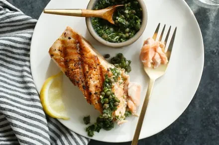 Salmon in Parsley Sauce