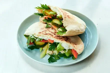 Children-Friendly Pita Pocket Sandwiches: A Crunchy, Creamy Delight