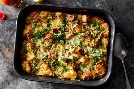Tangy Marinated Artichoke & Cheddar Casserole with Crispy Baguette Layers